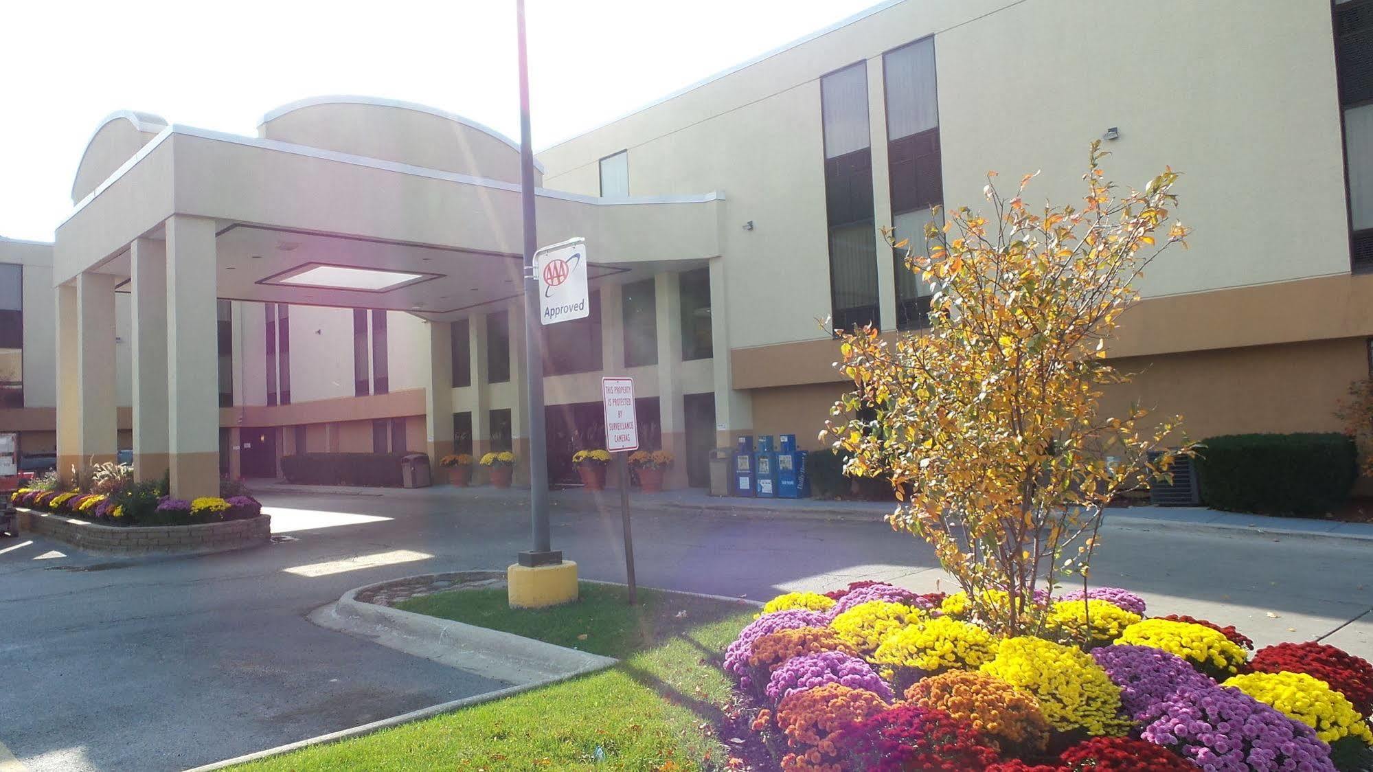 Comfort Inn Convention Center-Chicago O'Hare Airport Des Plaines Exterior foto